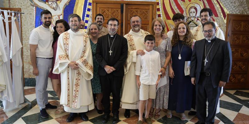 Lee más sobre el artículo El cardenal Cobo, a los nuevos diáconos permanentes: «Estáis llamados a ser testigos creíbles de que el Evangelio puede vivirse en medio de lo cotidiano en el estilo del servicio»